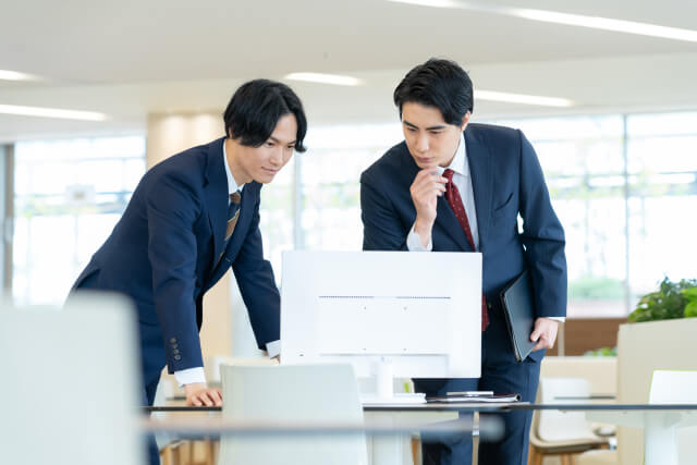 情シス代行業者を実績から選択する