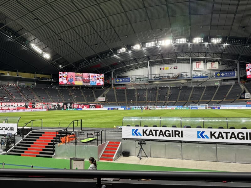 Image for the Tweet beginning: こんにちは。
今日も大和ハウスプレミストドームに北海道コンサドーレ札幌の応援に来ています。一筋縄では行かなそうな相手ですが、勝利に向けて全力応援します。 